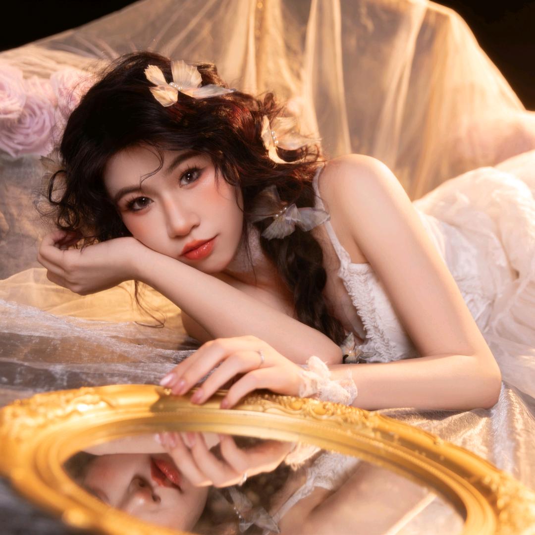 阿驼喜欢睡懒觉