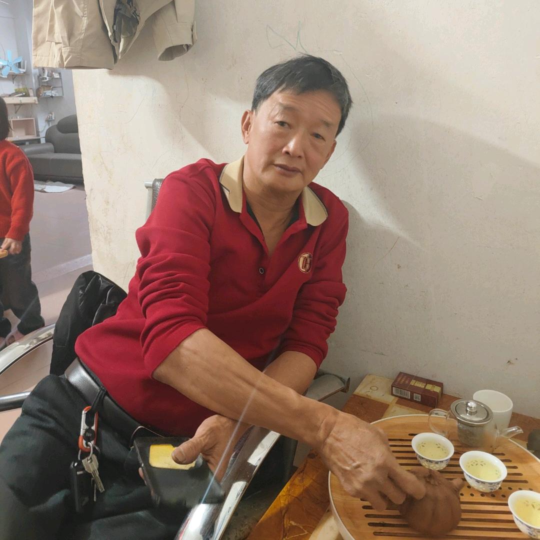 黄集明