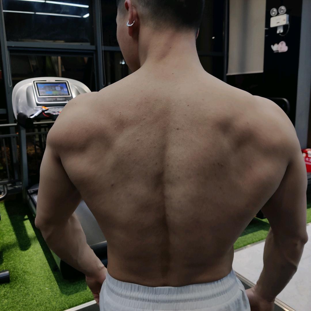 江油贴砖牛马，阿豪