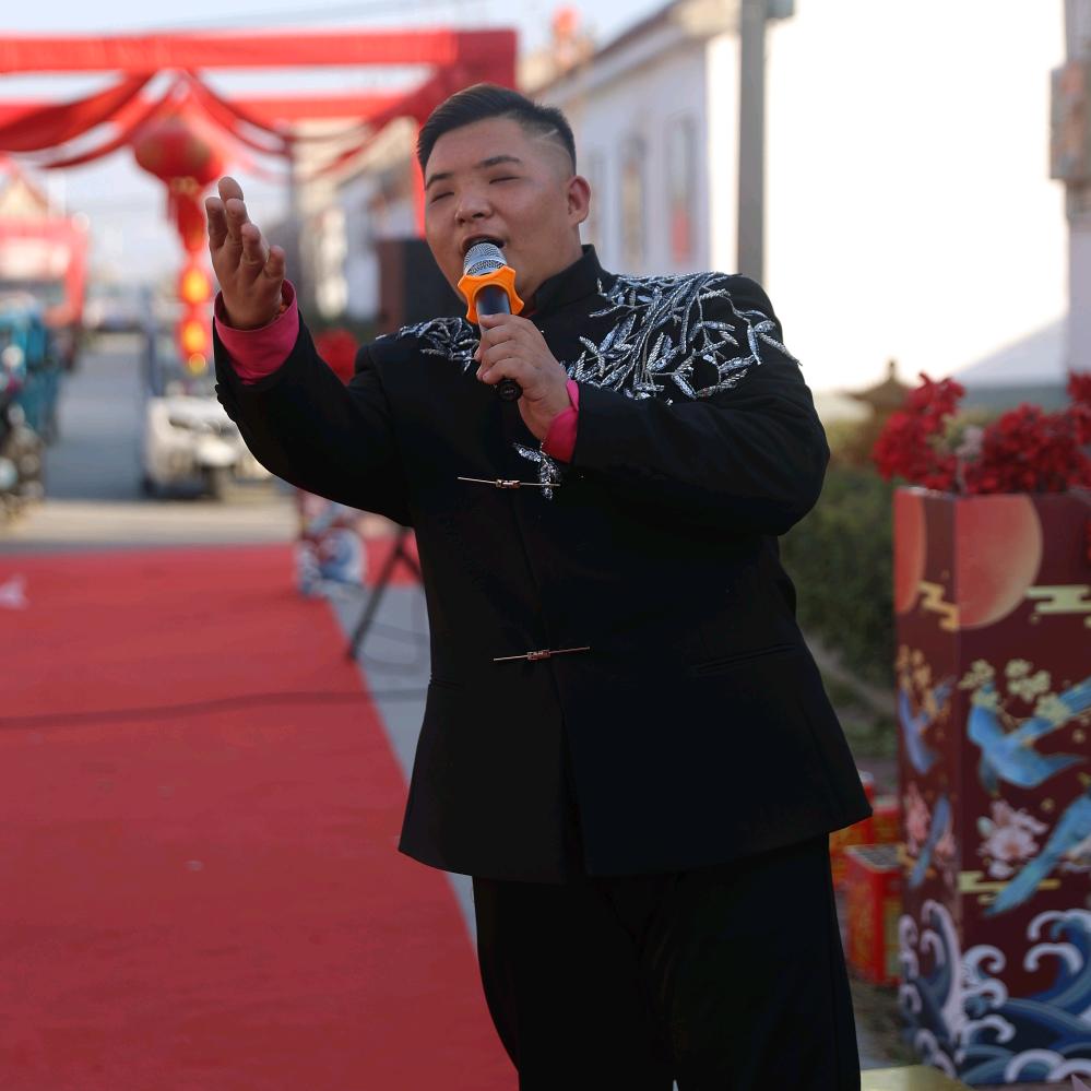 艾瑞婚礼婚礼策划首席执行官,司仪小郑