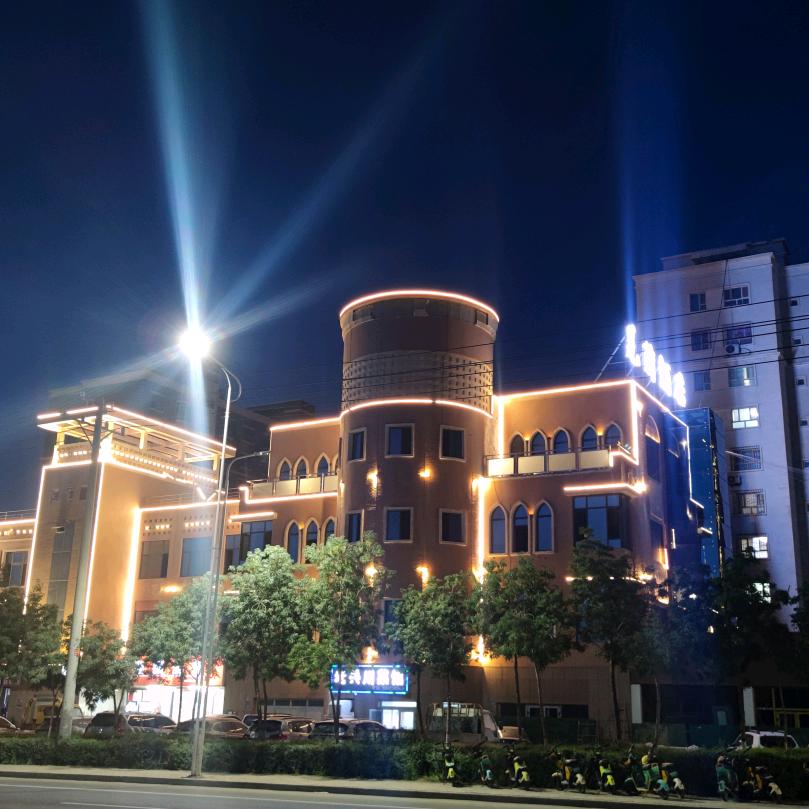 若羌羌蘭酒店（若羌楼兰博物馆店湖景酒店）