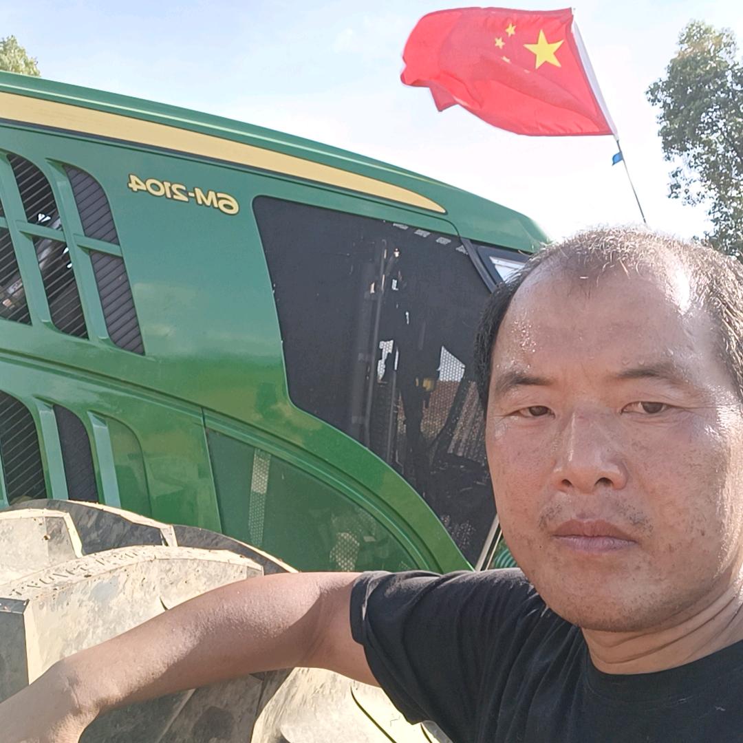 有为青年，农机哥、专业打田起垄