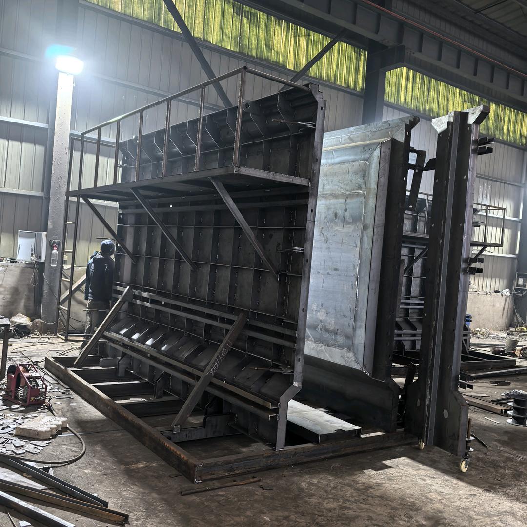 保定东润模具制造