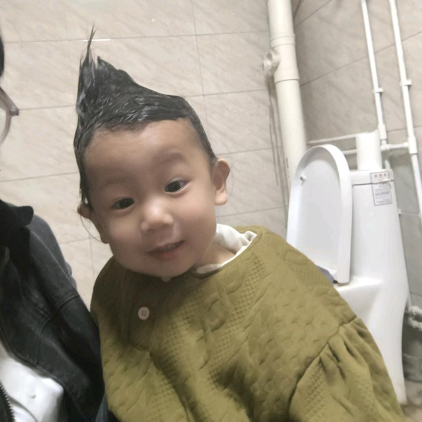 杨小实在