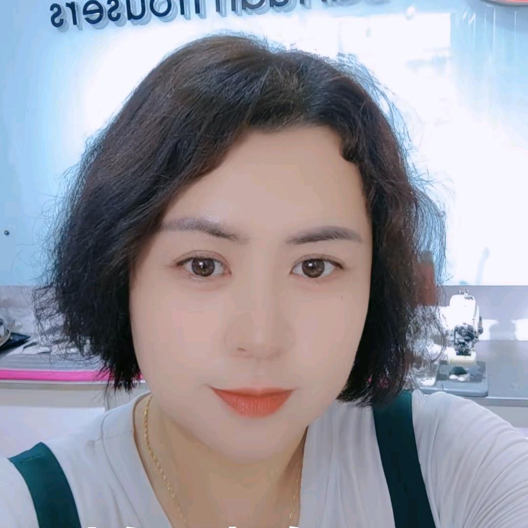翁牛特旗百圆裤业桑秀玲
