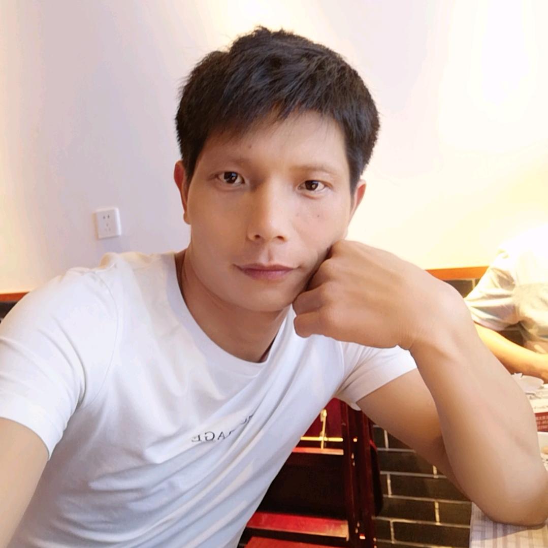 卫东，