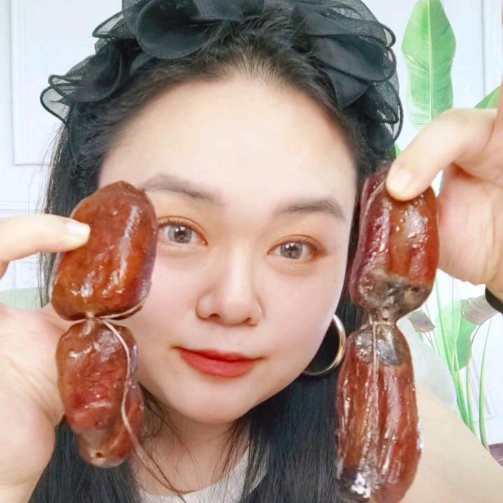 阿宝吃什么（直播在小号）