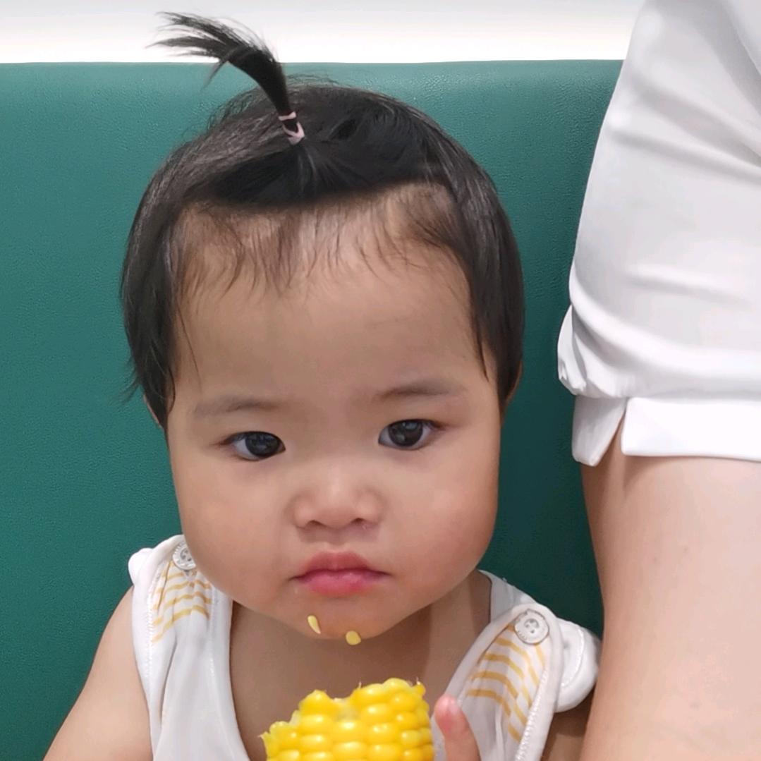 佳静小宝贝(一天不打上房揭瓦)