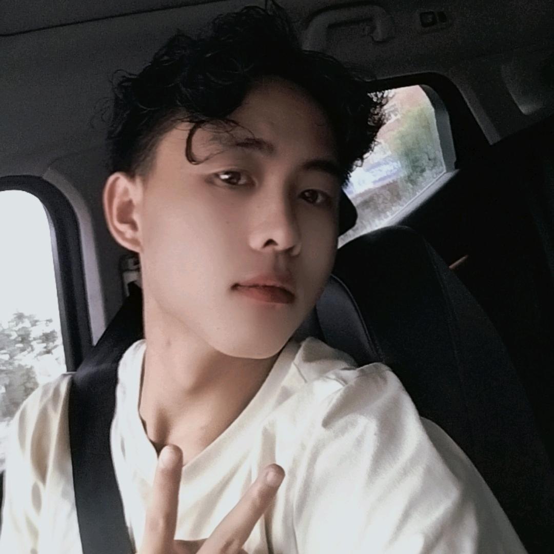 你又变成了谁的青春