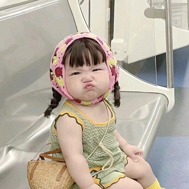 ᦦ້ᮨ꯭໌ 撑伞.一人.行᭄