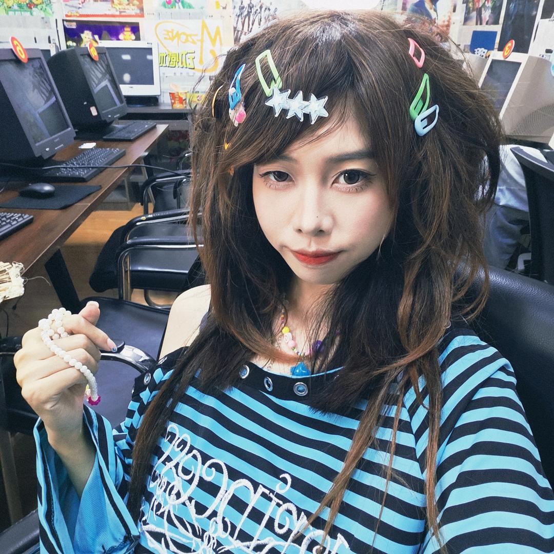 女网管叶子（三剑客）