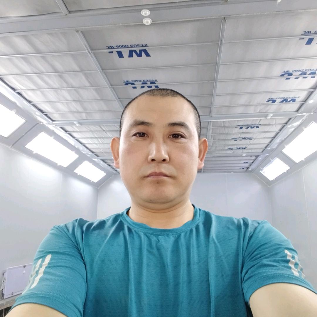 城阳润嘉鹏汽车钣金喷漆