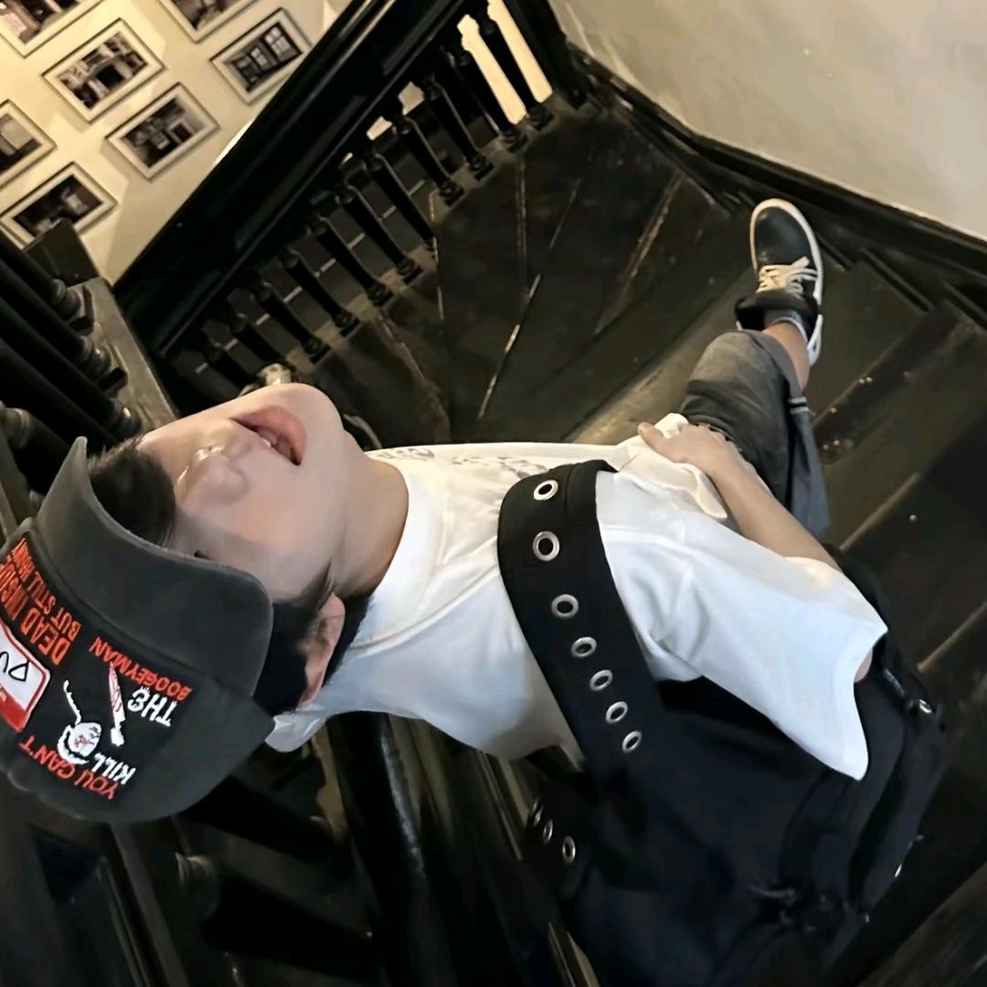 小M.