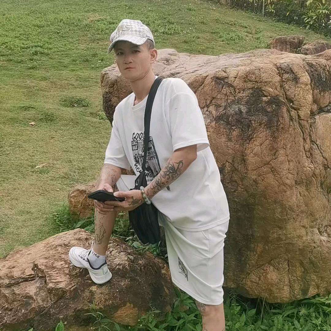 黑色记忆🐰🐰✨✨⚡️🔥