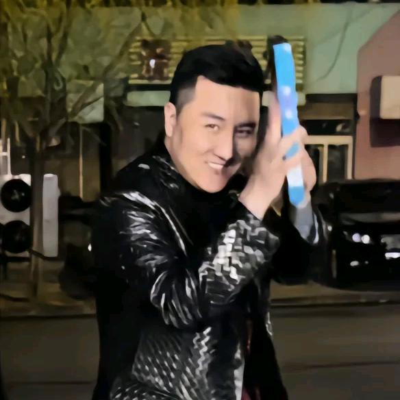 ✔