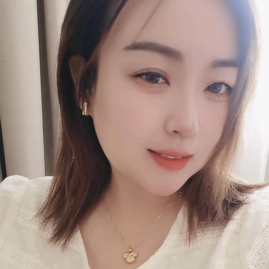 拿铁兔子穿搭的橱窗