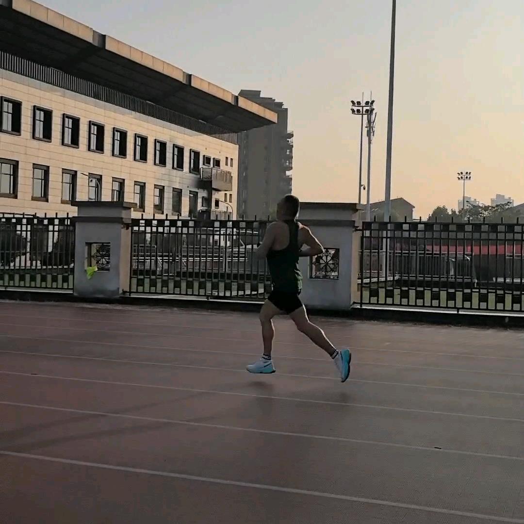 🏃小🐟跑不动🏃