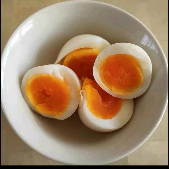 乡宁县关王庙北村纯粮食蔬菜散养土鸡蛋