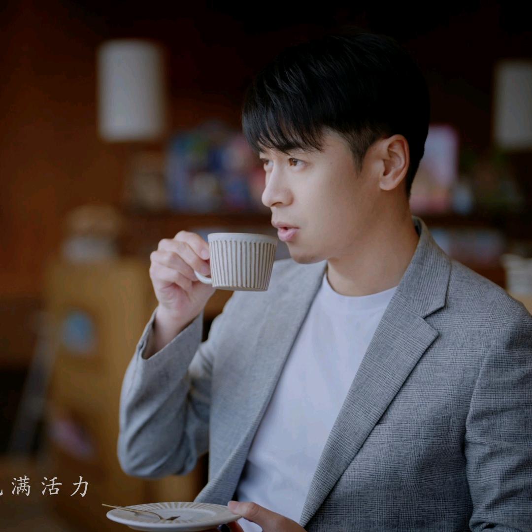 行走的小白杨