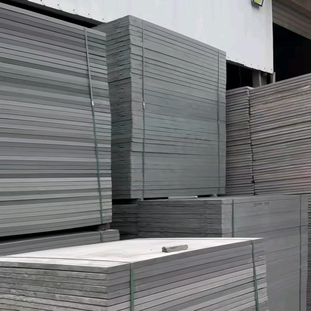 全国出售pvc砖托板——小郭