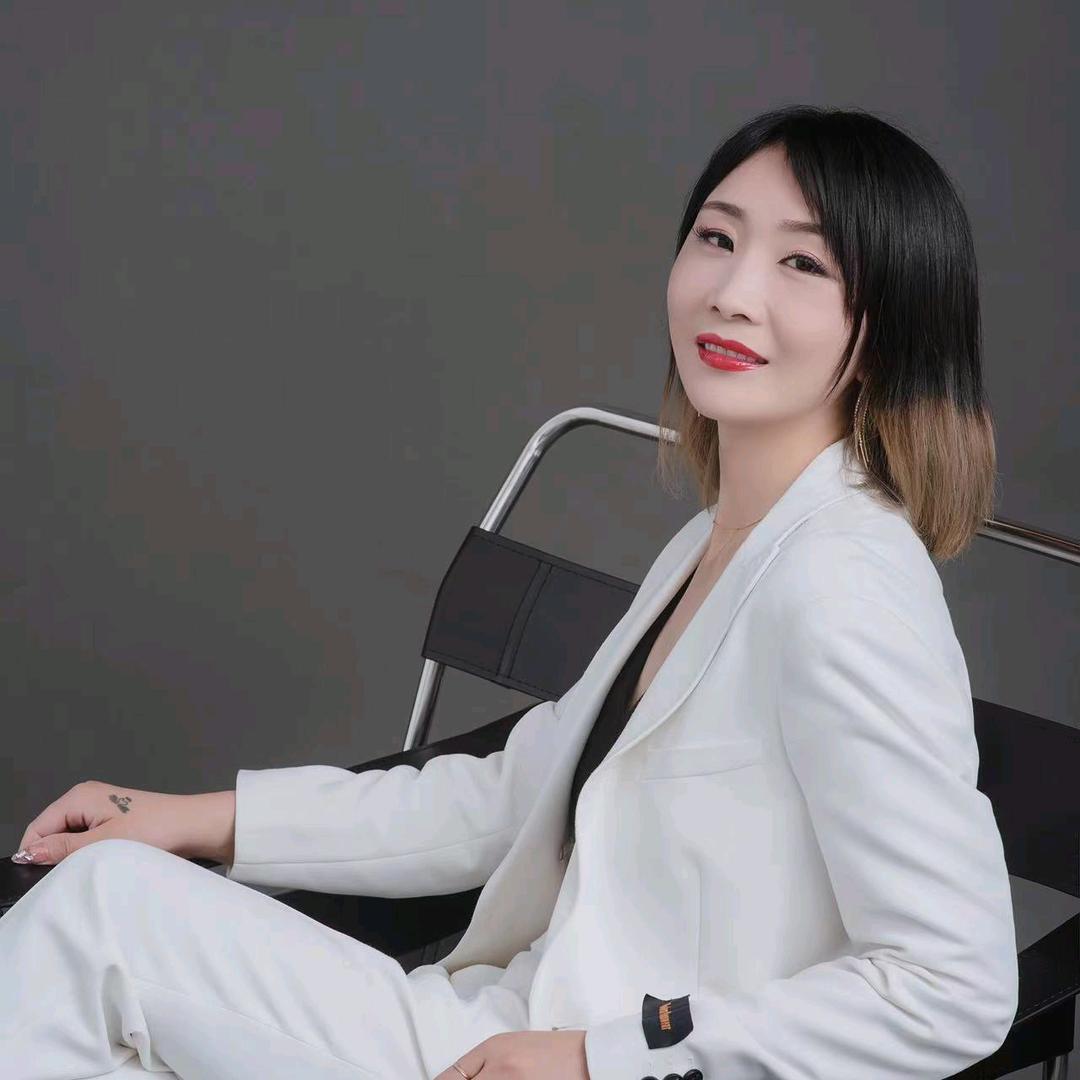 尚菡轻奢美学(汇金谷新城店)专用号