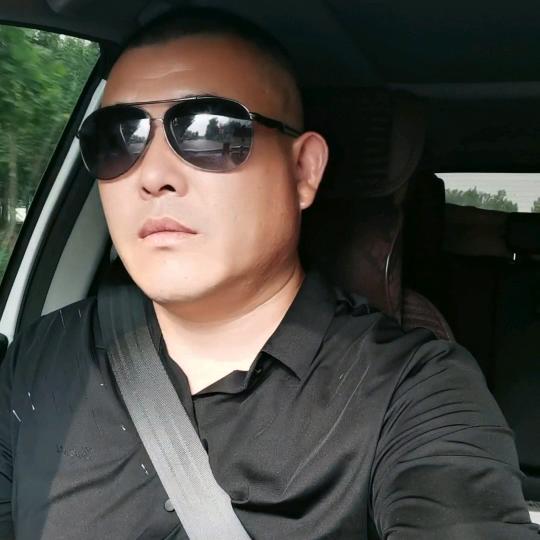 阳光岗哥
