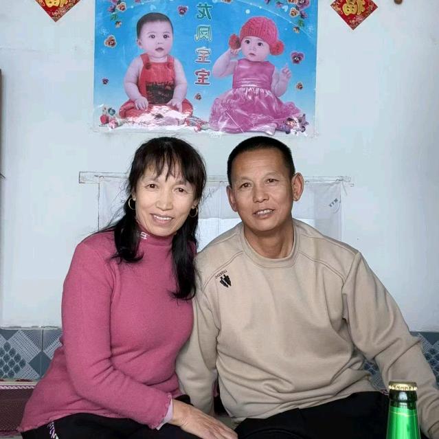 萌娃聚彩:加号爷爷