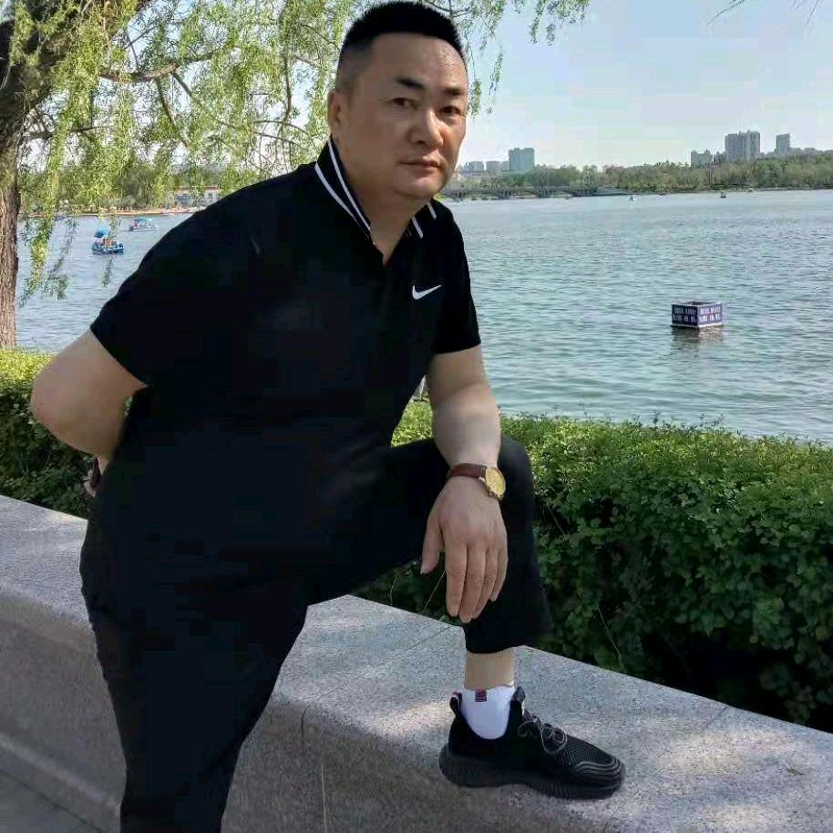 东方雄鹰
