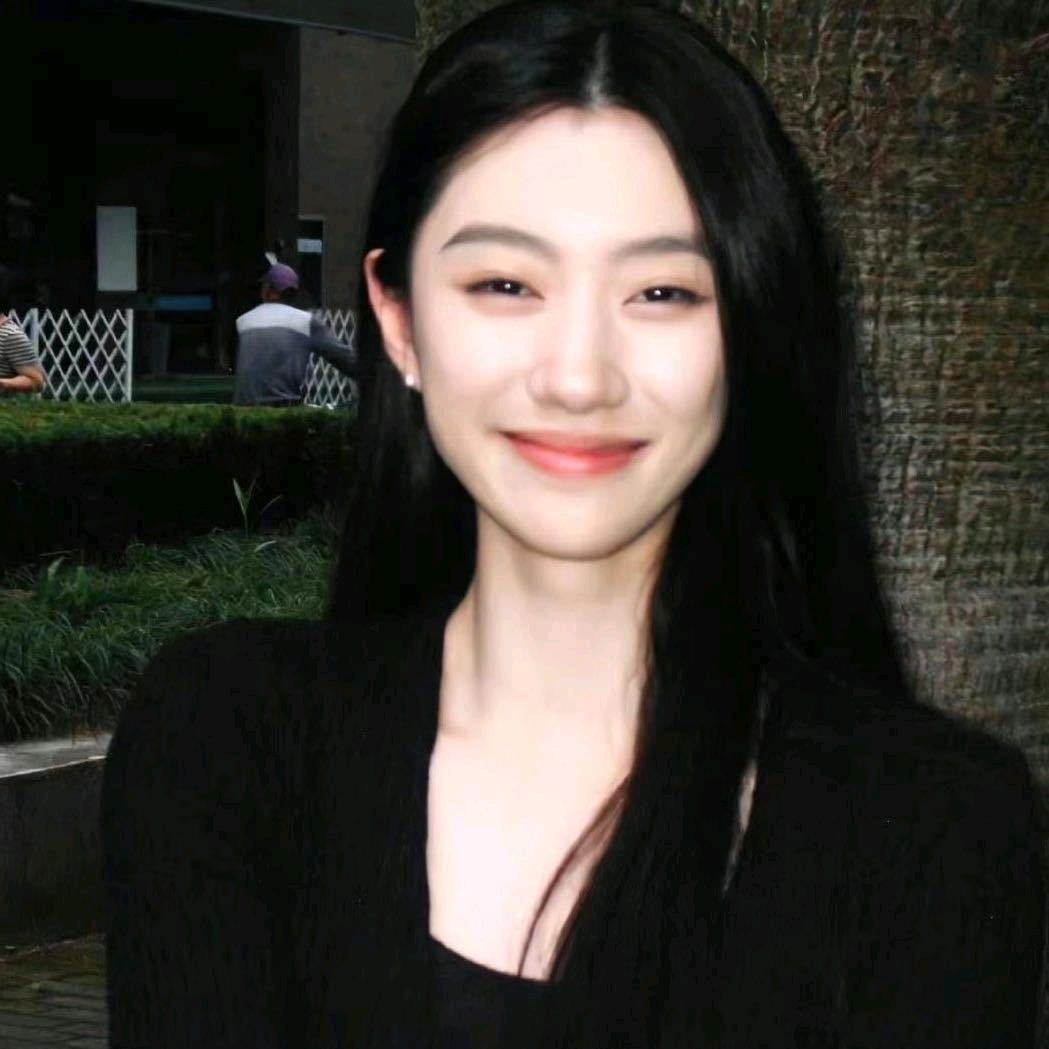 道臣🀄衣男克~