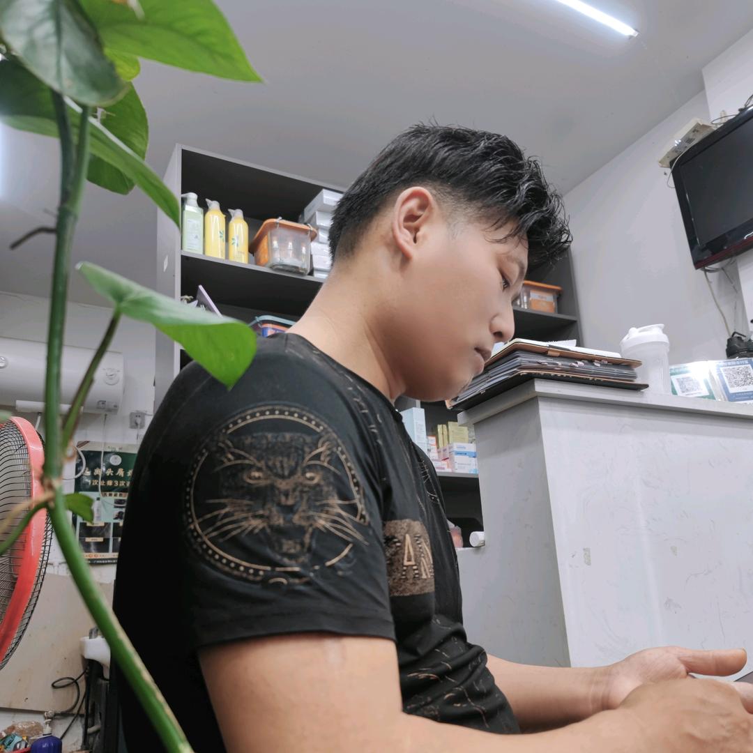 超越美发