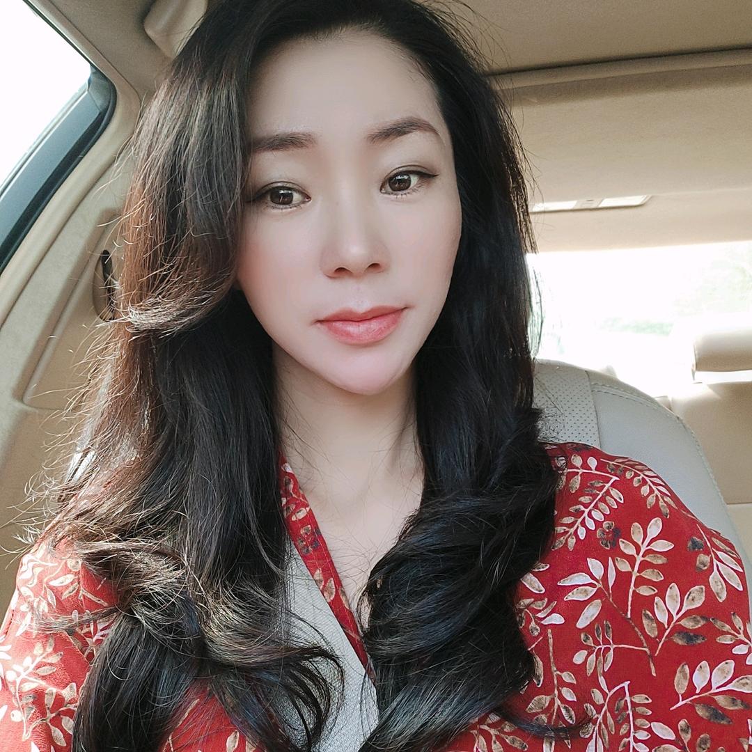 女人