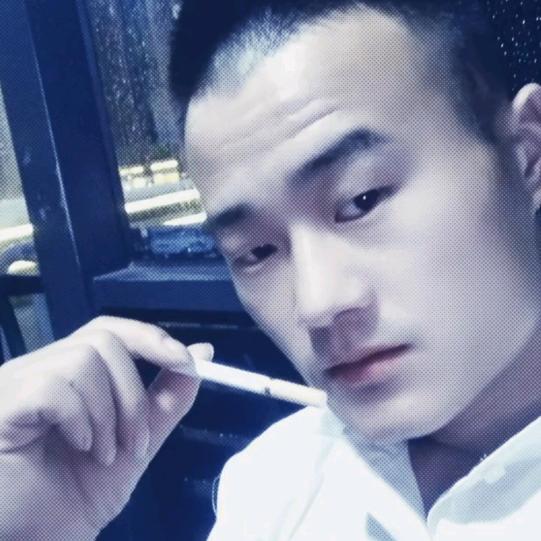 发呆的米波