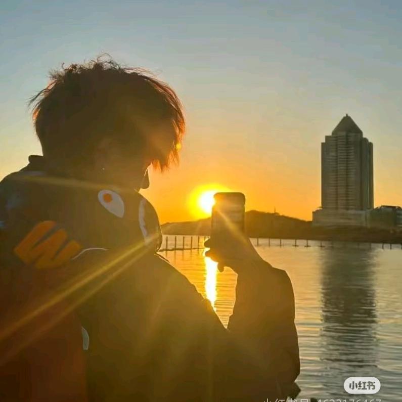 又该补觉了～
