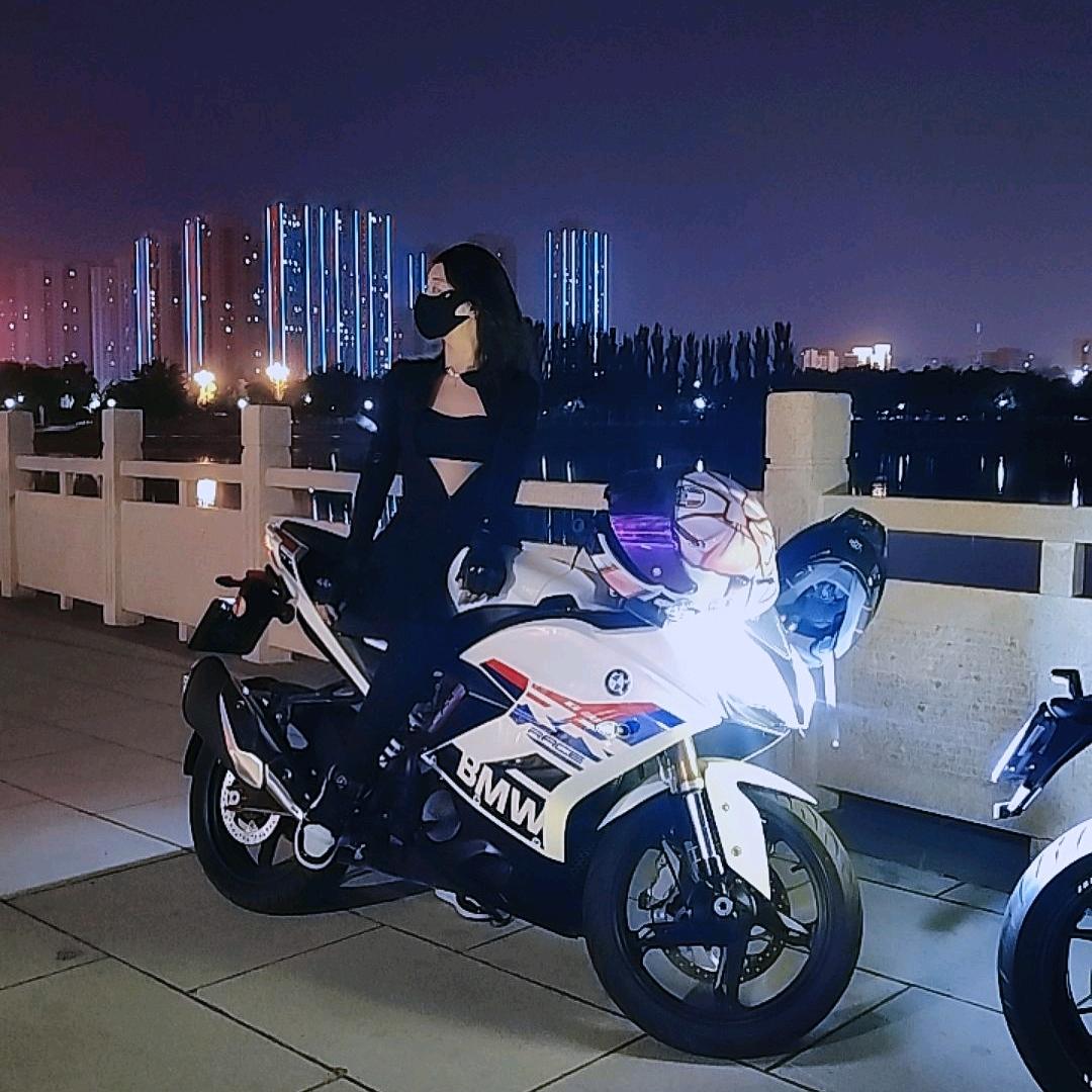 🏍王小杉🏍