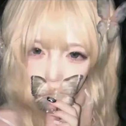 ^摆烂章鱼小丸子.🐟^（贝贝🍓）