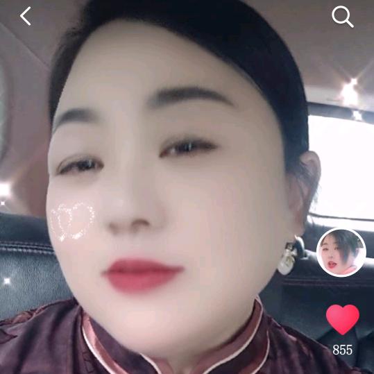 无忧无虑微笑每一天🥰