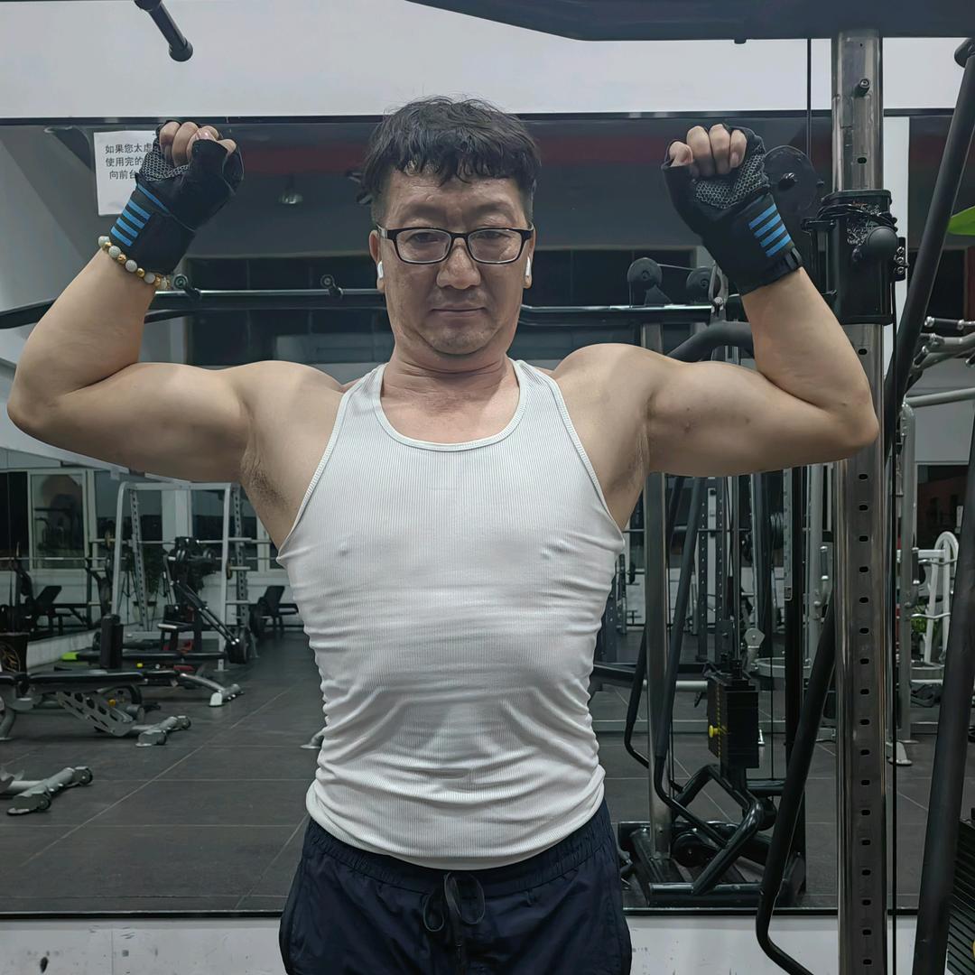 弯弓张