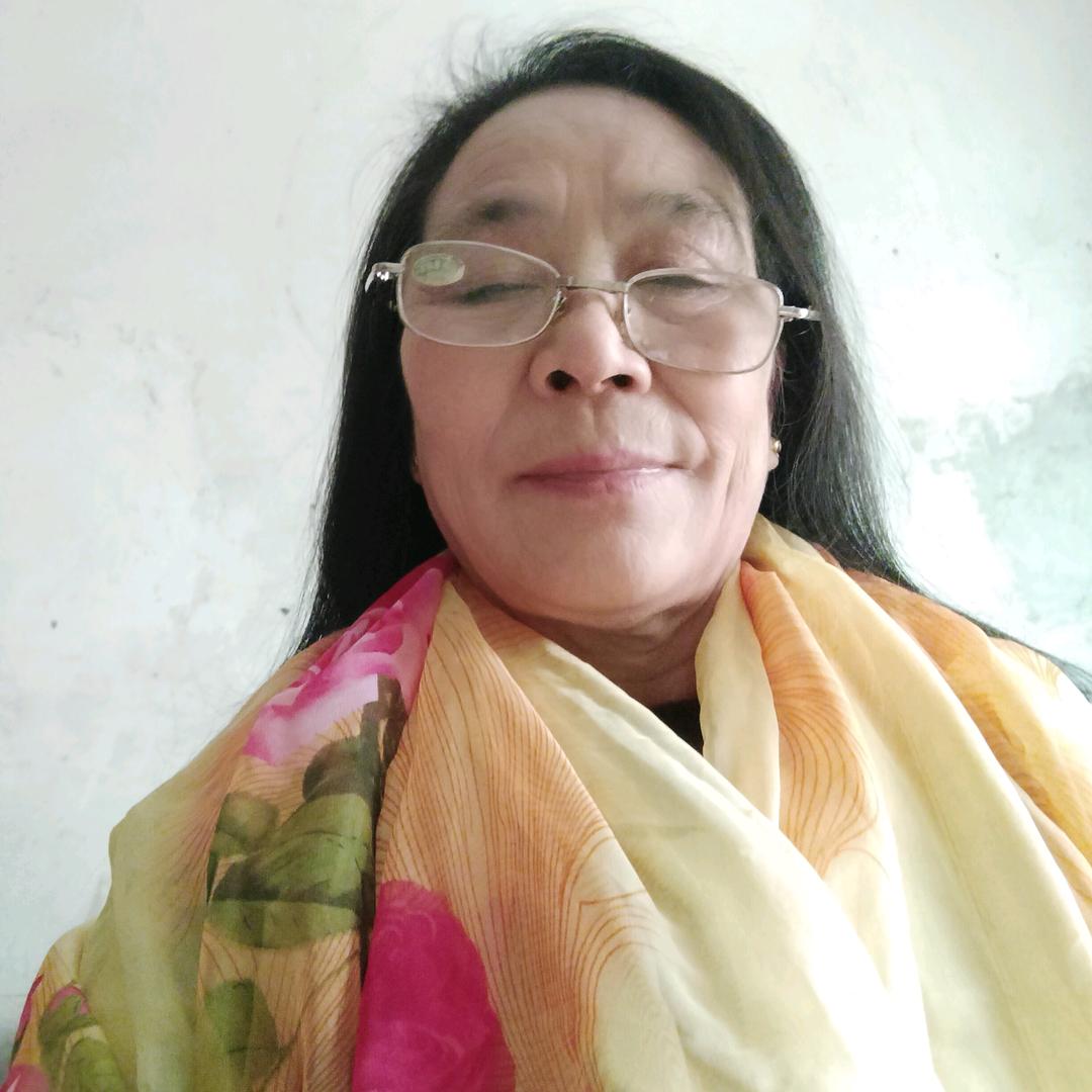 王尉伊.