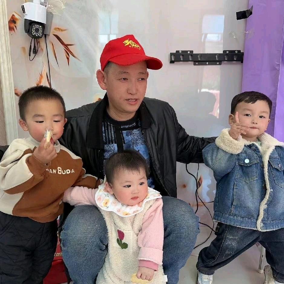 🌹我家有三个小宝贝🌹