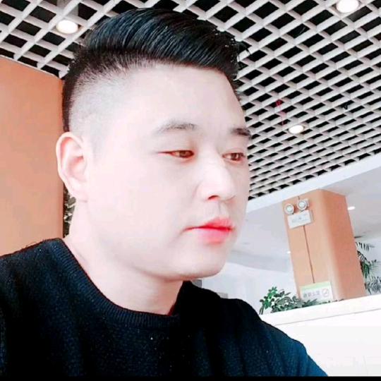 zuo哥重庆麻辣烫功夫煲仔花甲米线螺蛳粉