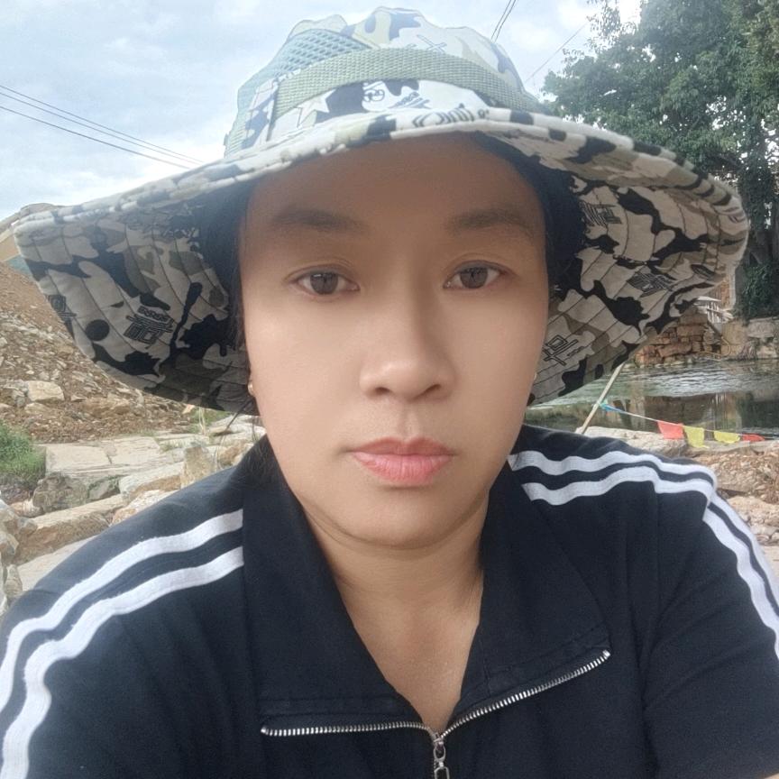展翅翱翔