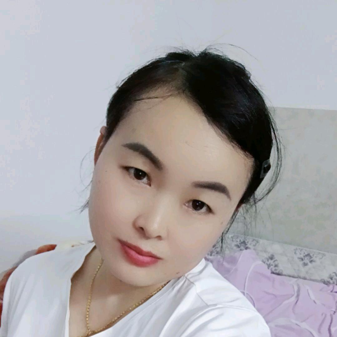 英英，