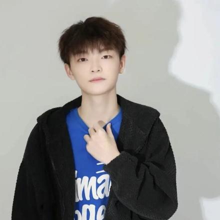 蔡艺博单排的神