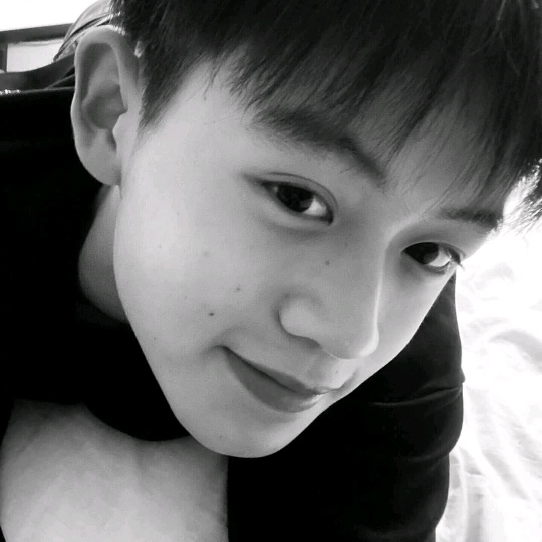 🎄◟(˶> ᎑ <˶)◞🎄