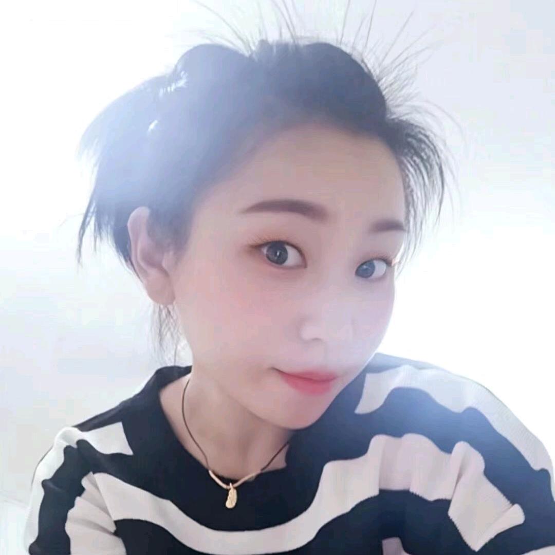 微微女装时尚穿搭