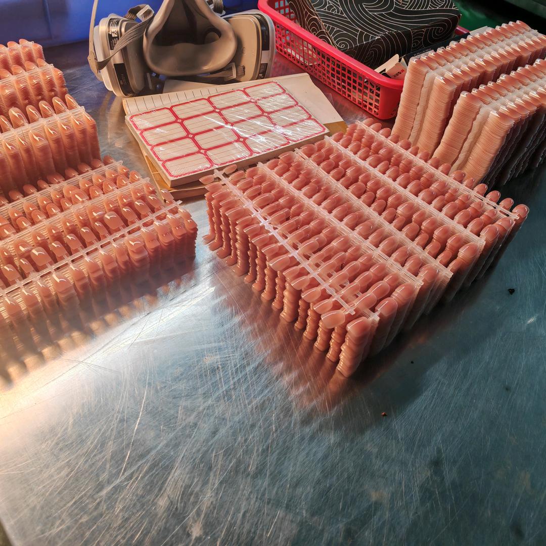穿戴甲加工工厂