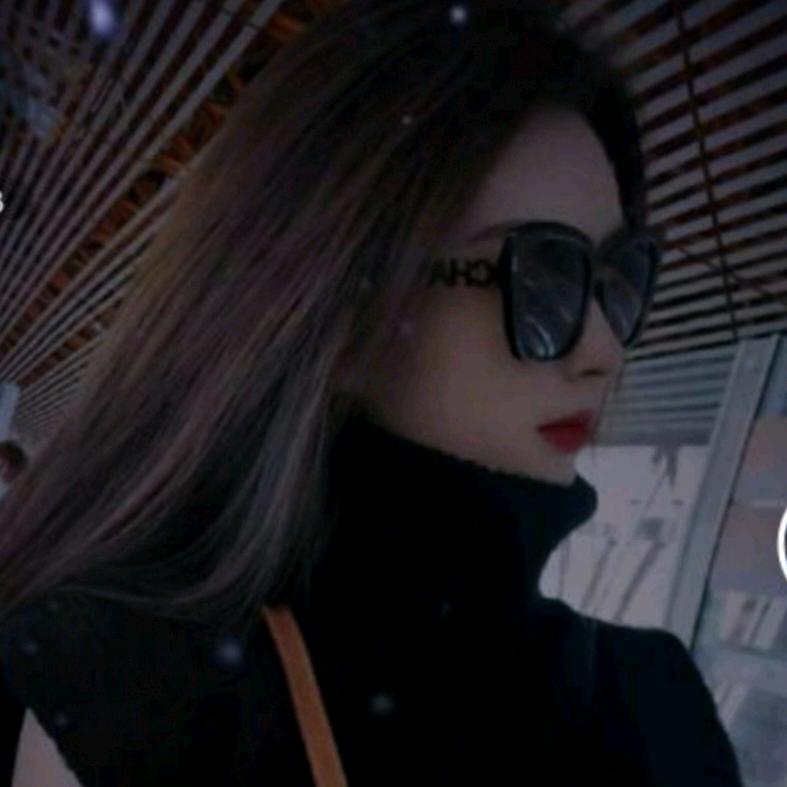 一抹浅笑❤❤️