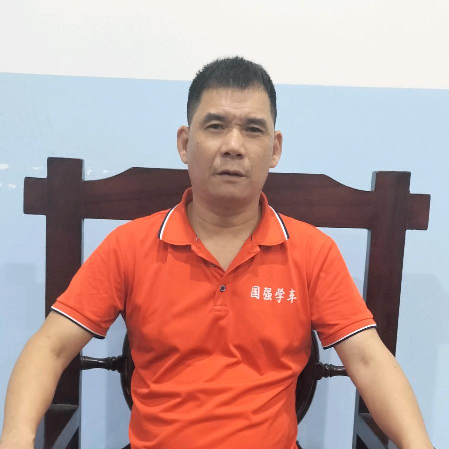 佛山德信宏驾校（国强学车）邓教练