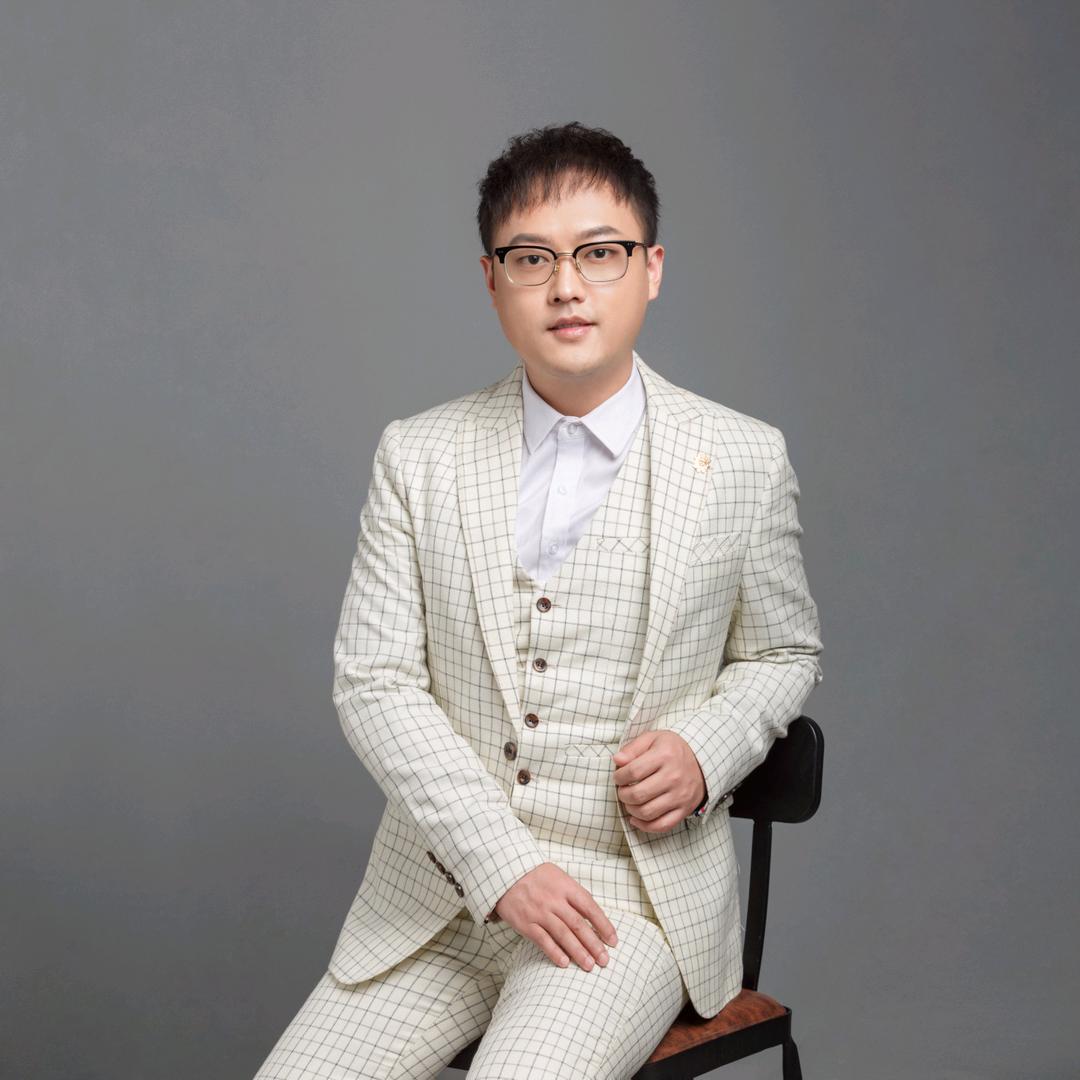 山顶上的大贵哥