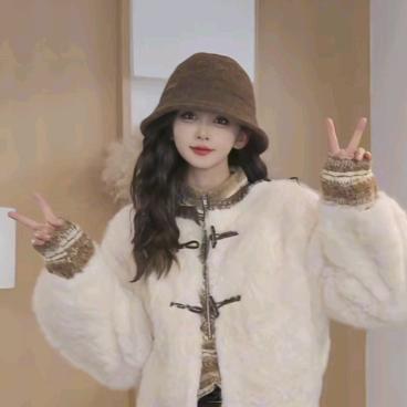 余紫绮穿搭分享～